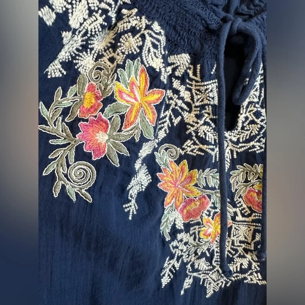 Sundance Cotton Embroidered Peasant Boho Floral Navy Boho Blouse Top Sz  Medium - Picture 5 of 17